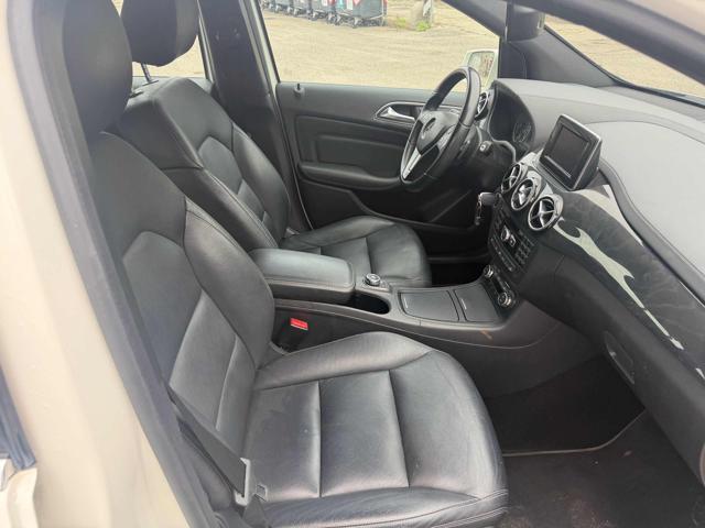 MERCEDES-BENZ B 180 BlueEFFICIENCY Premium senza nessun lavoro da fare