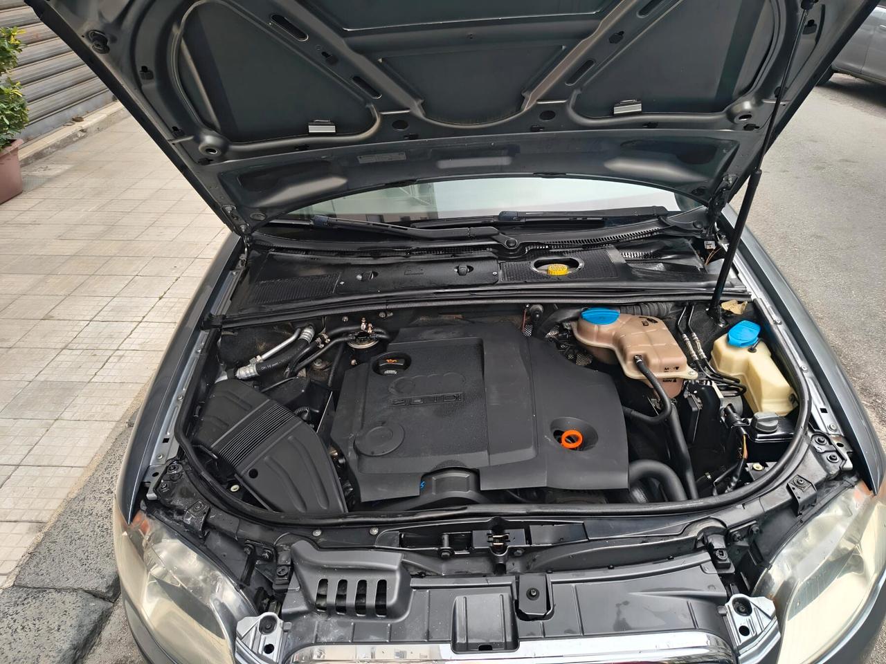 Audi A4 2.0 16V TDI Avant- KM 166000