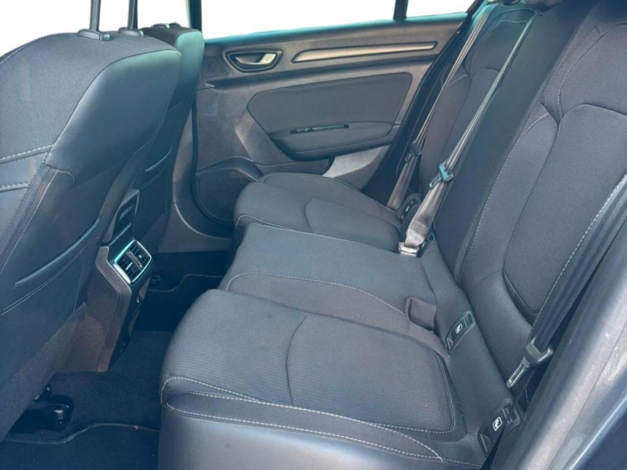 Renault Megane Mégane Sporter Plug-in Hybrid E-TECH 160 CV Business