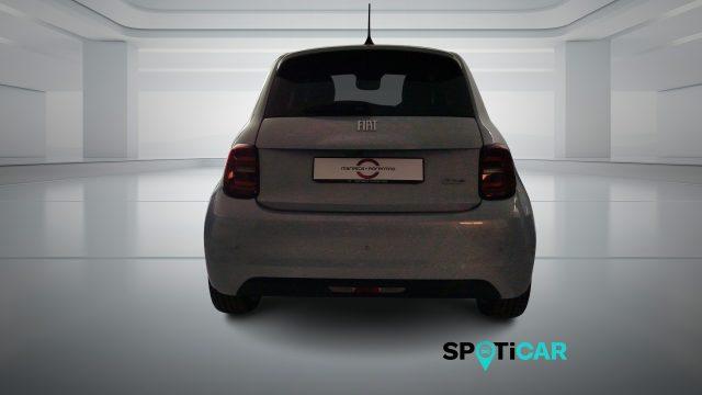 FIAT 500e Berlina 42 kWh La Prima