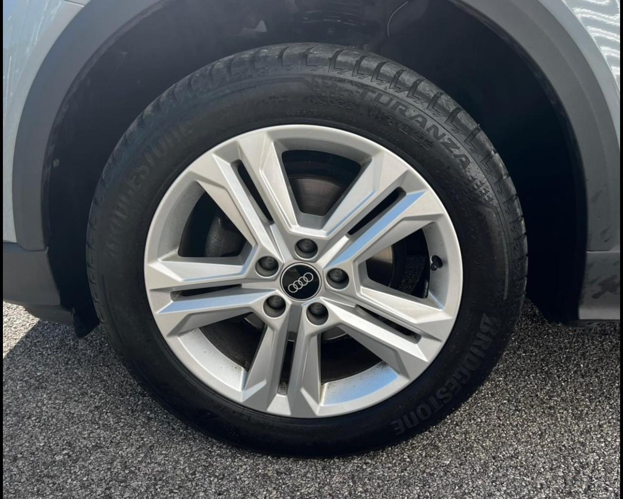AUDI Q2 30 TDI S-TRONIC BUSINESS