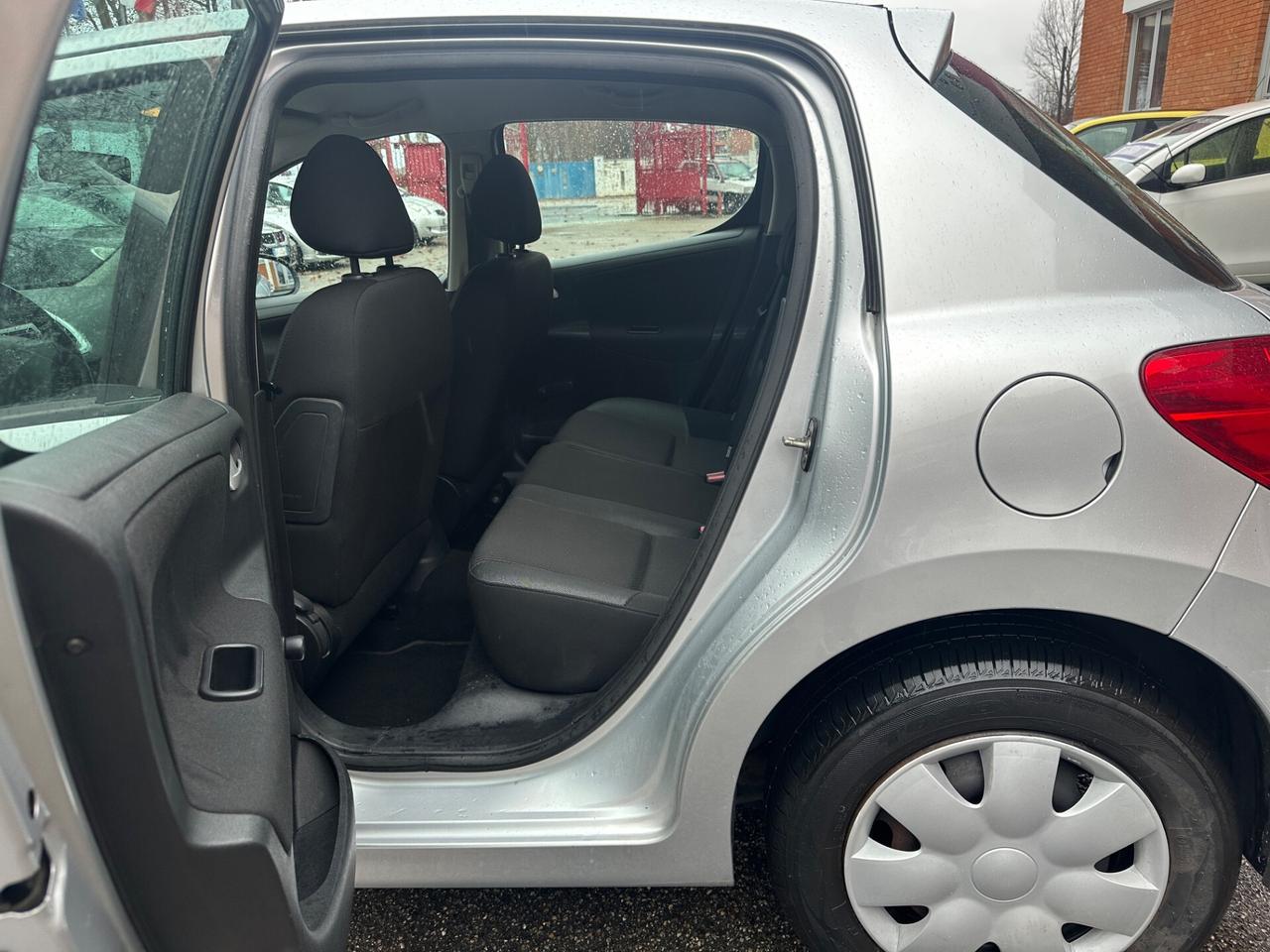 Peugeot 207 Plus 1.4 8V 75CV 5p. ECO GPL