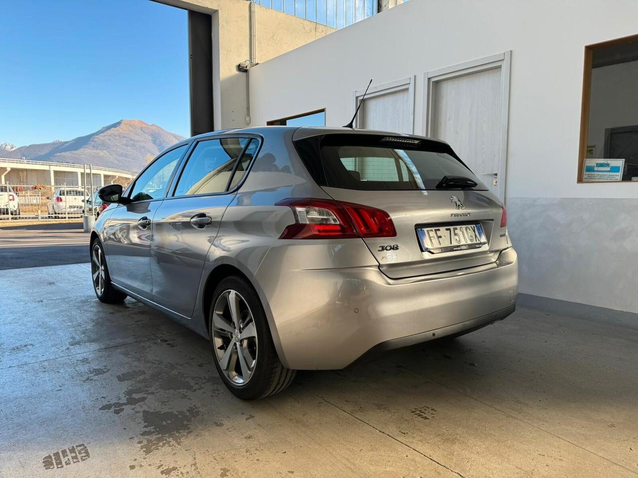 Peugeot 308 PureTech Turbo 130 S&S Allure