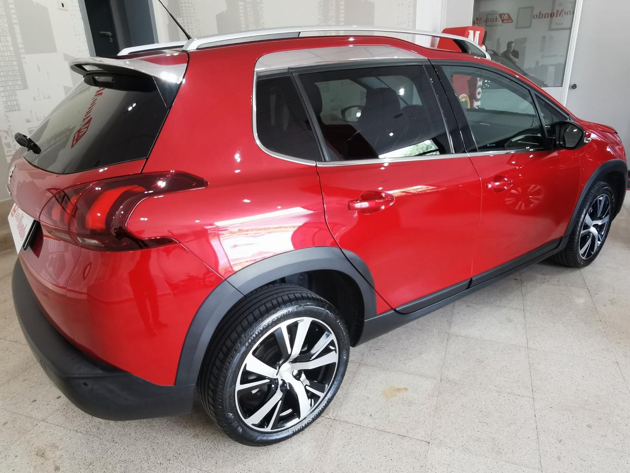 Peugeot 2008 BlueHDi 100 S&S Allure