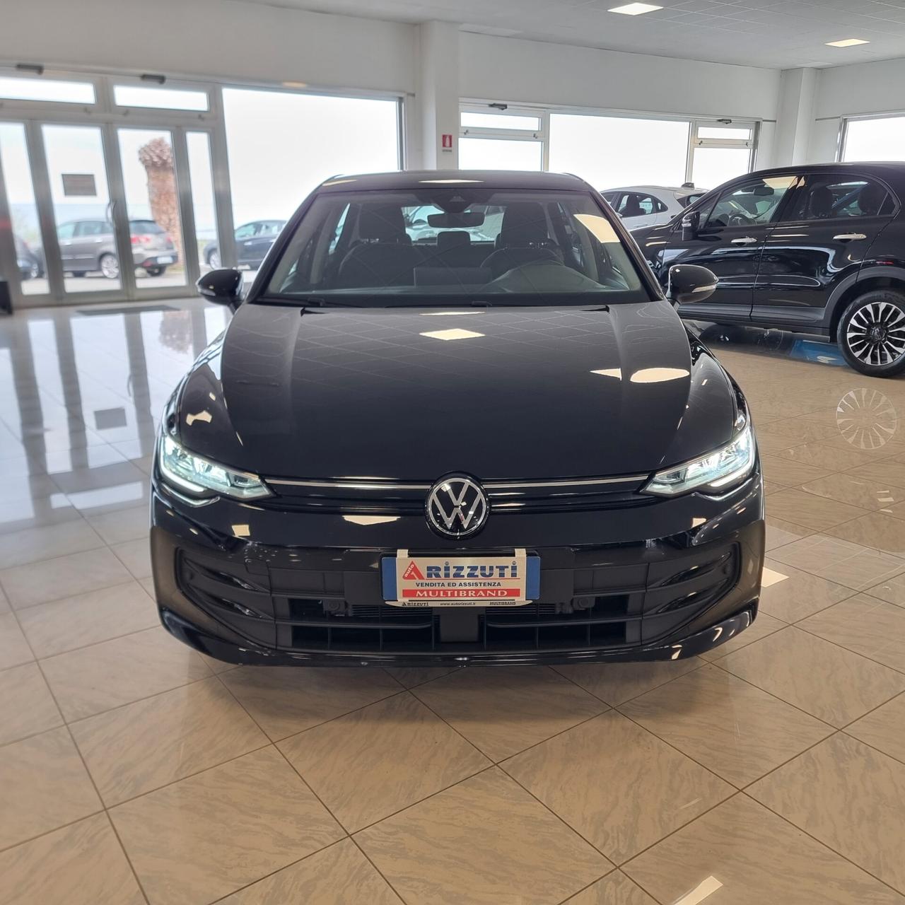 VOLKSWAGEN GOLF 8 LIFE 2.0 TDI 115cv Euro 6E