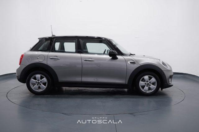 MINI Cooper D 1.5 116cv Automatica Business 5 porte