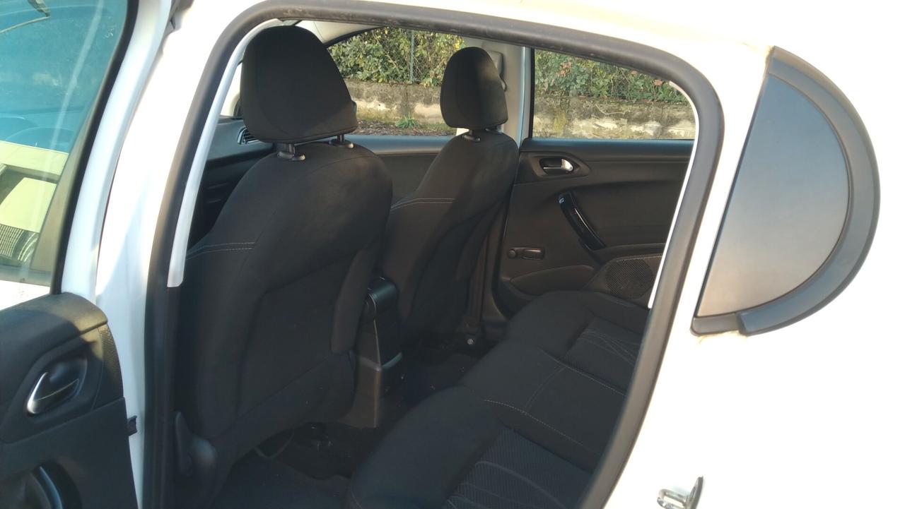 Peugeot 208 1.4 VTi ecoGPL