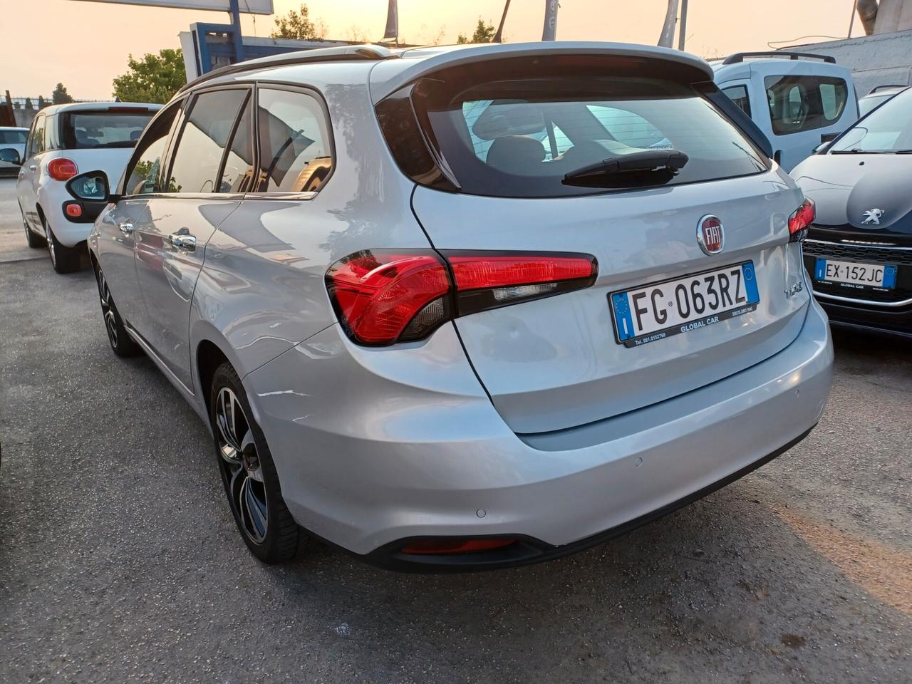 Fiat Tipo 1.6 M.Jet 120 cv SW Lounge PARI NUOVO