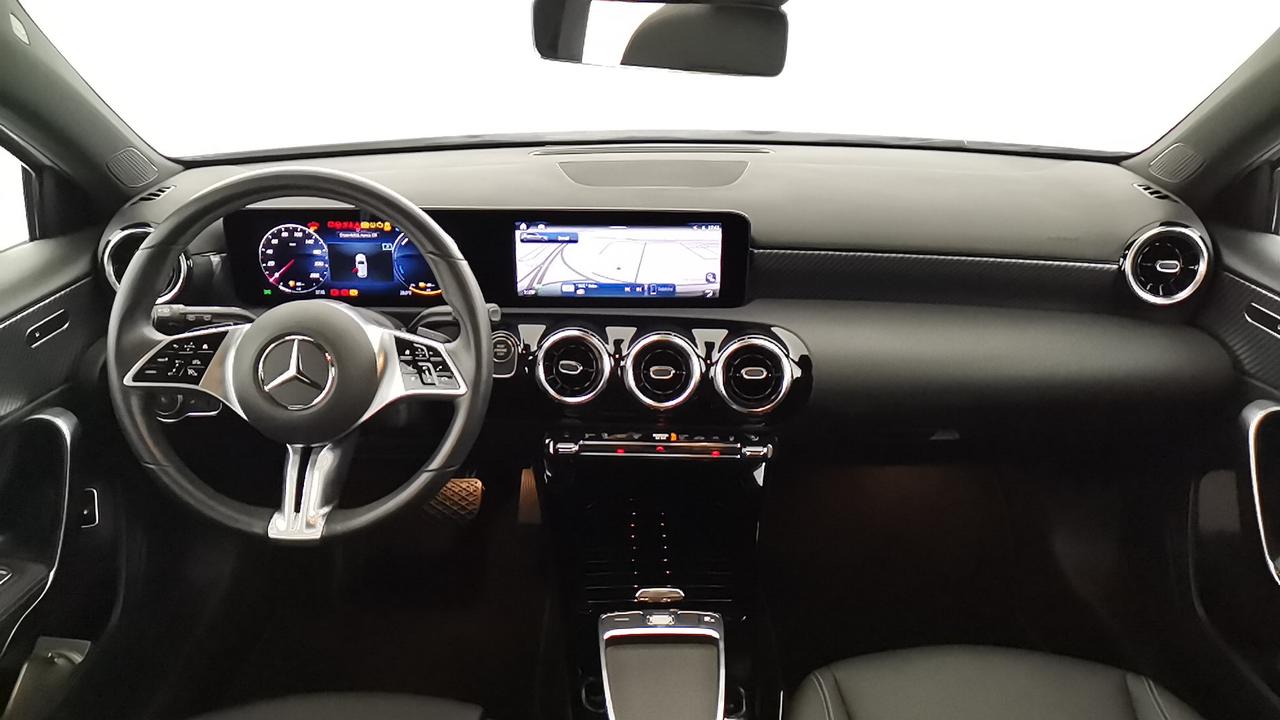 Mercedes-Benz Classe A - W177 2023 - A 250 e phev Progressive Advanced auto