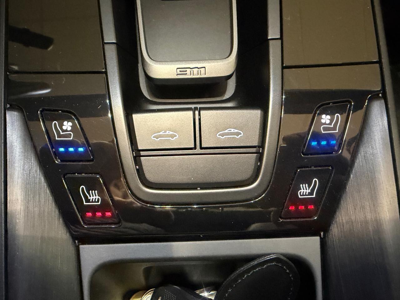 Porsche 911 Targa 3.0 4 GTS auto