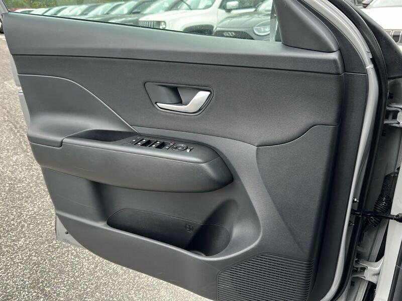 Hyundai Kona ICE MY25 NEW 1.0 TGDI MT X LINE, 18 ALLOY