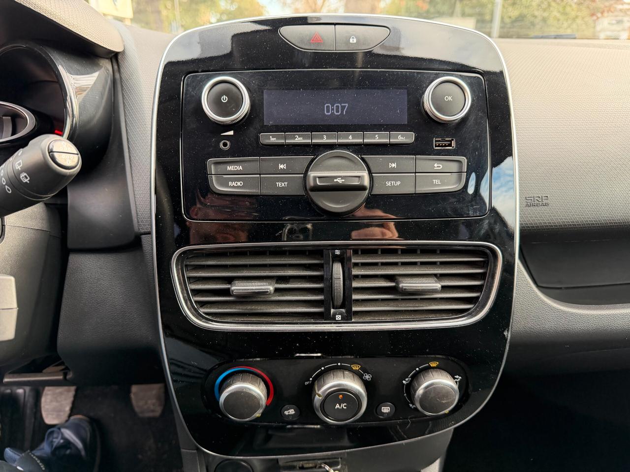 Renault Clio dCi 8V 90 CV 2 POSTI OK NEOPATENTATI