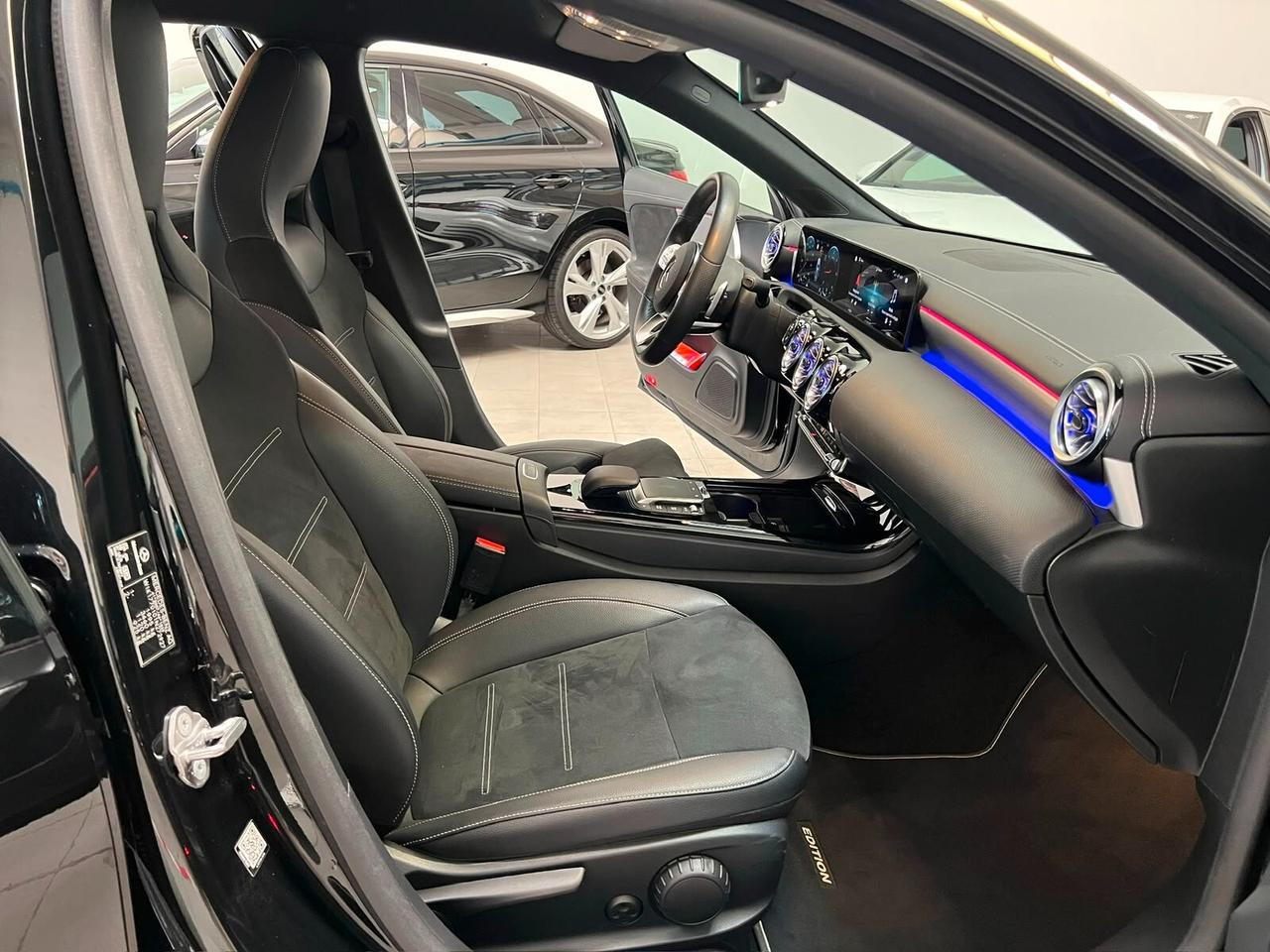 Mercedes-benz A 180 d AMG PREMIUM