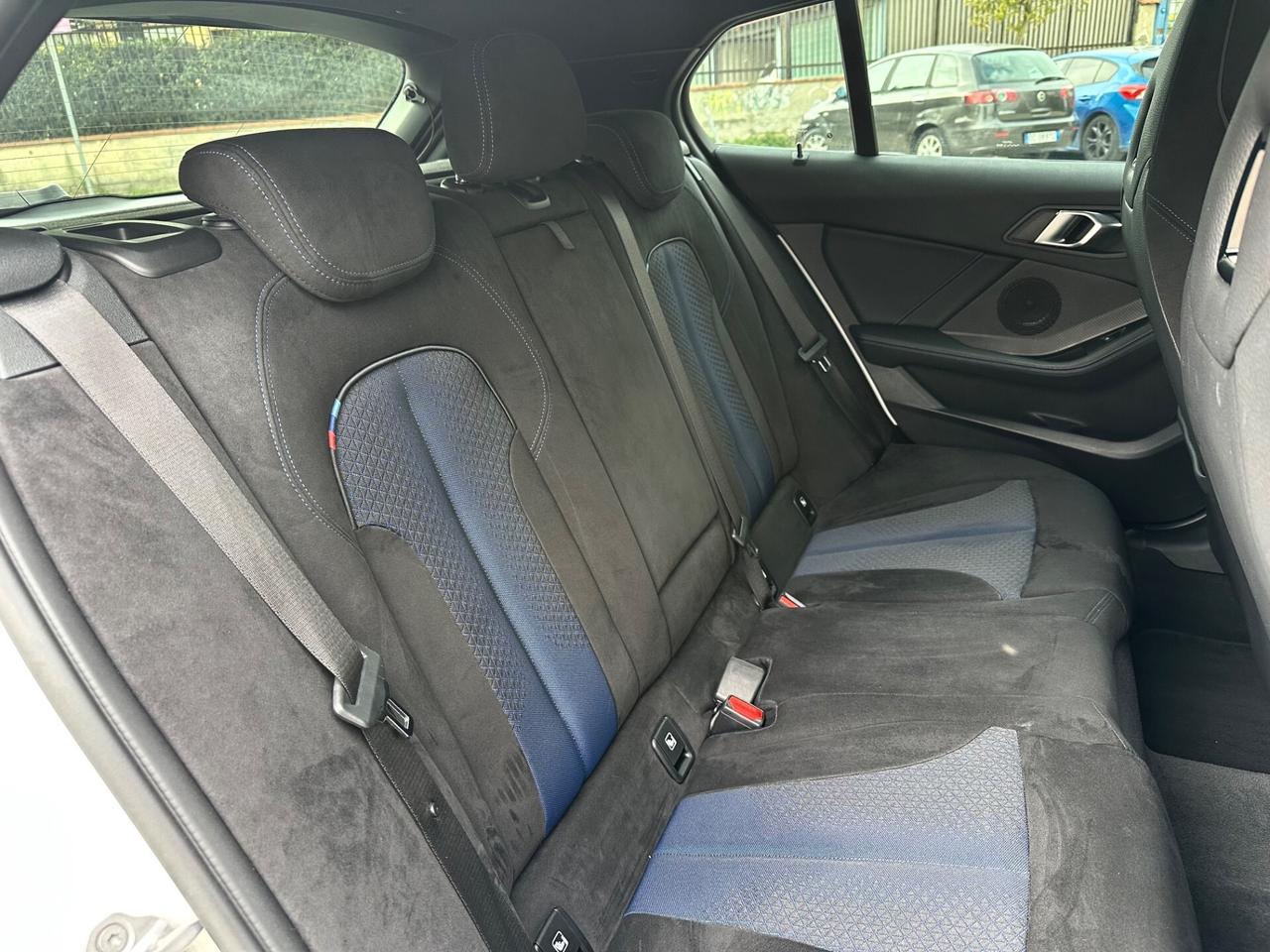 Bmw 116 116d 5p. Msport