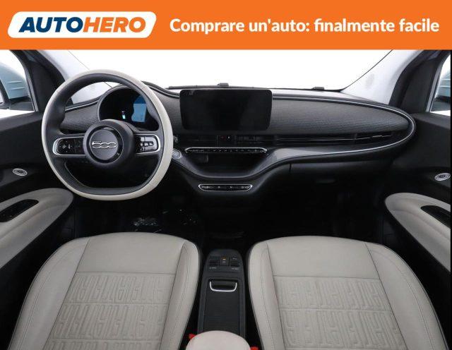 FIAT 500e Berlina 42 kWh La Prima