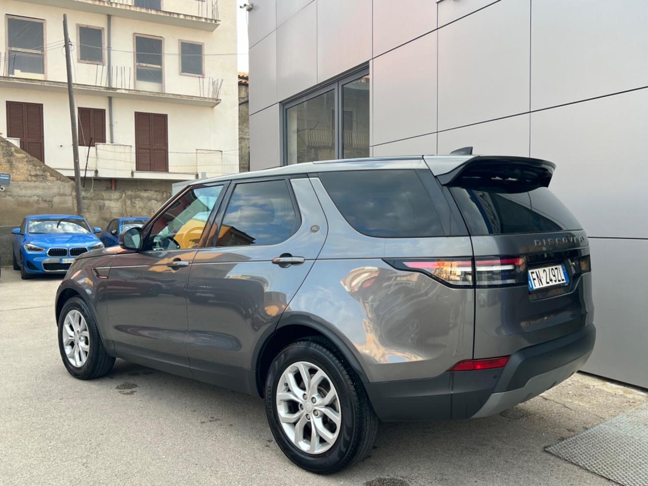 Land Rover Discovery 2.0 sd4 SE 240cv auto 7 posti - anno 2018 - km 90.000