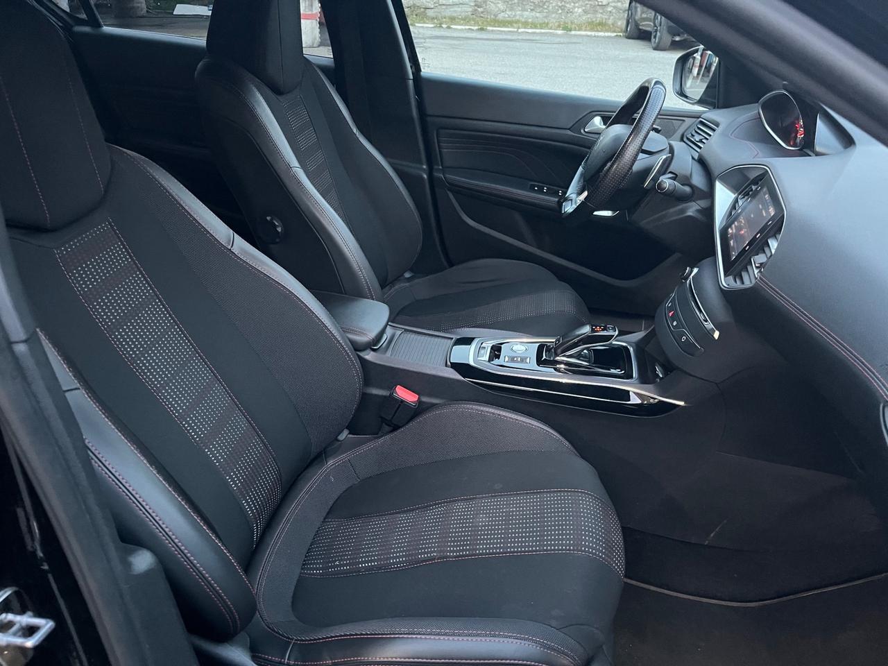 PEUGEOT 308 - GT LINE