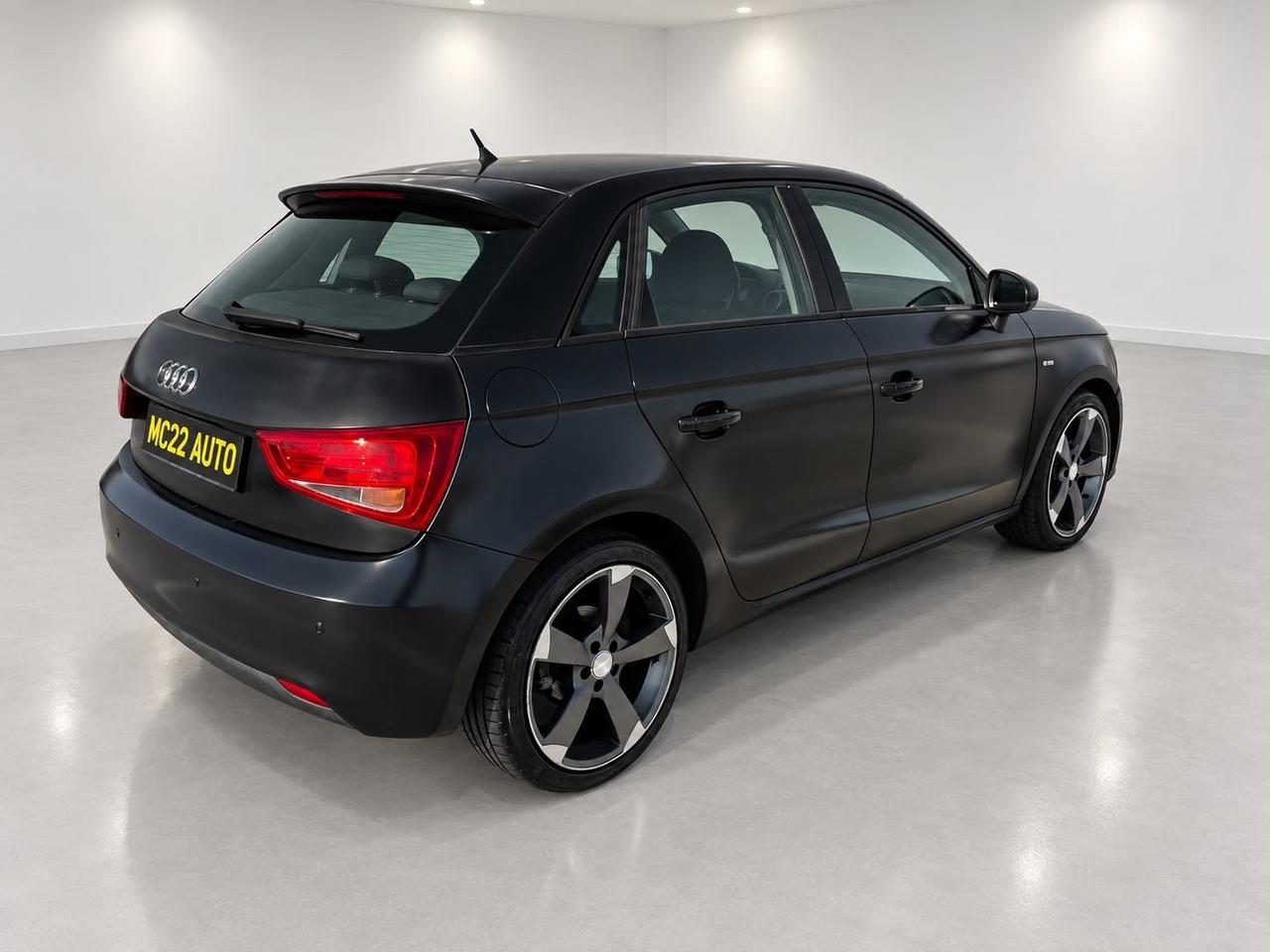 Audi A1 Sportback 1.6 TDI 90 CV – 5 Porte – Navi – Doppia Chiave OK NEOPATENTATI