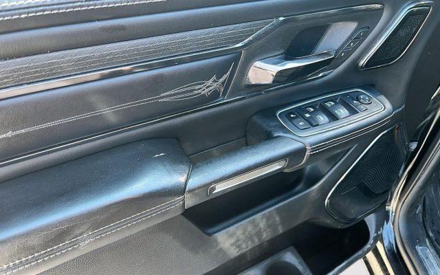 DODGE RAM 1500 5.7 V8 Crew Cab AT8 Limited Night N1