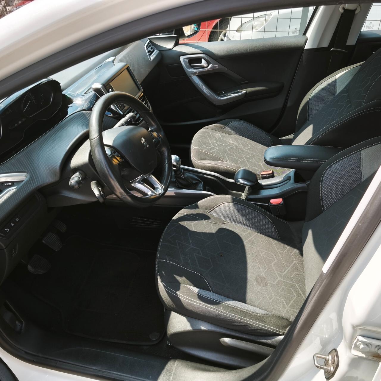Peugeot 2008 BlueHDi 120 S&S Allure E6B