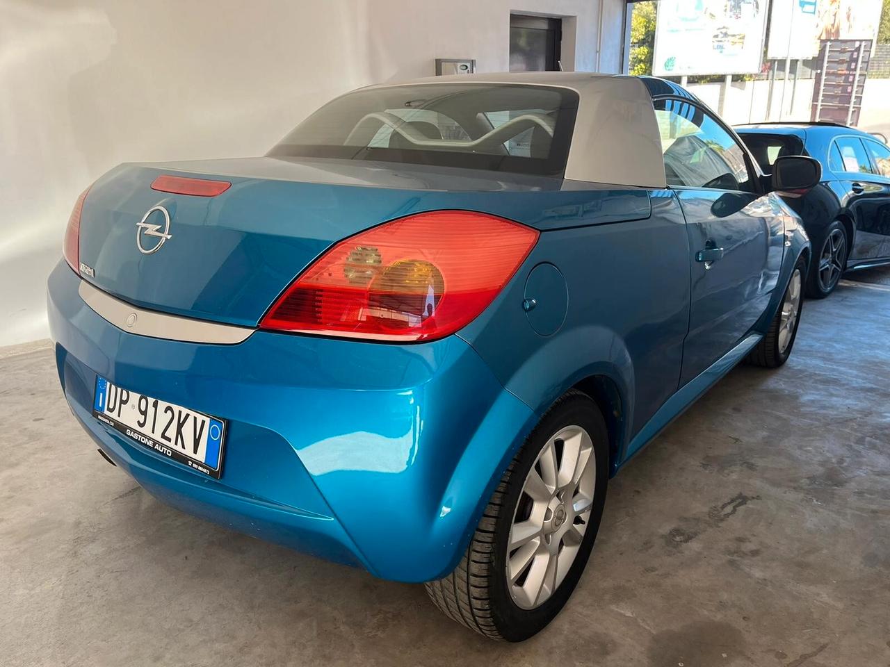 Opel Tigra TwinTop 1.4 16V Sport CABRIO