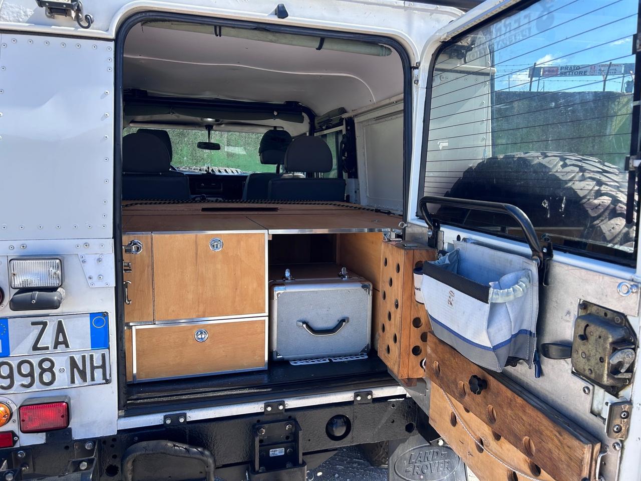 Land Rover Defender Fuoristrada