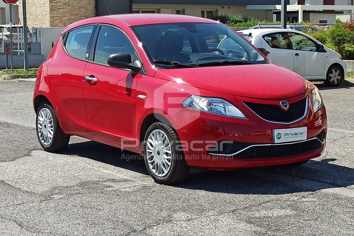 LANCIA Ypsilon 1.2 69 CV 5 porte GPL Ecochic Silver