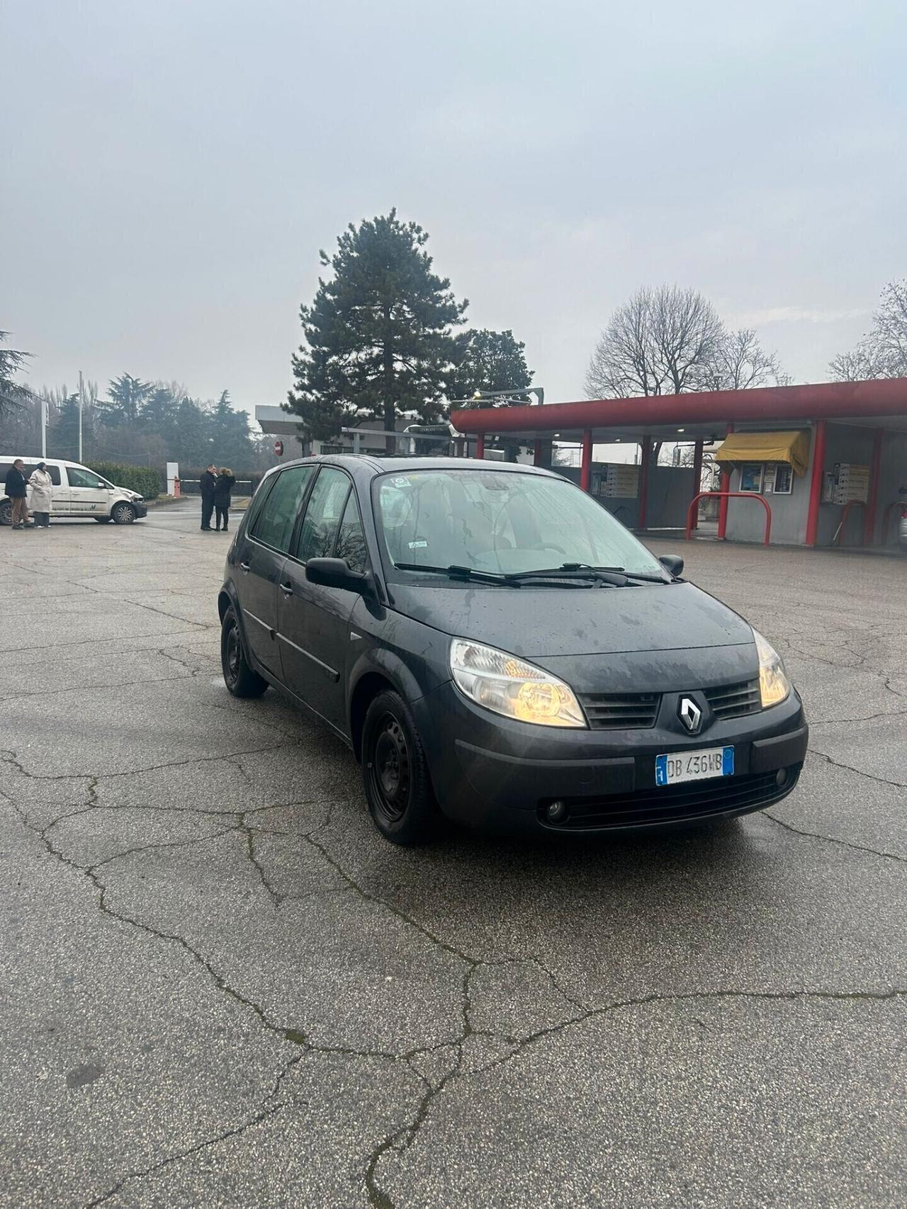 Renault Scenic Scénic 1.9 dCi/130CV Confort