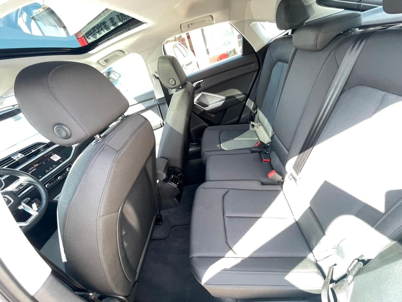 Audi Q3 SPB 45 TFSI e S tronic Business Plus