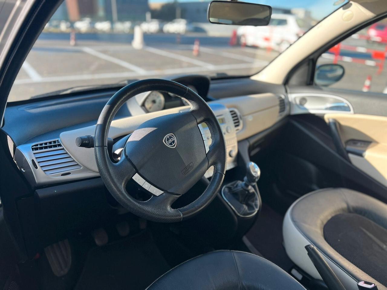 Lancia Ypsilon 1.2 Argento