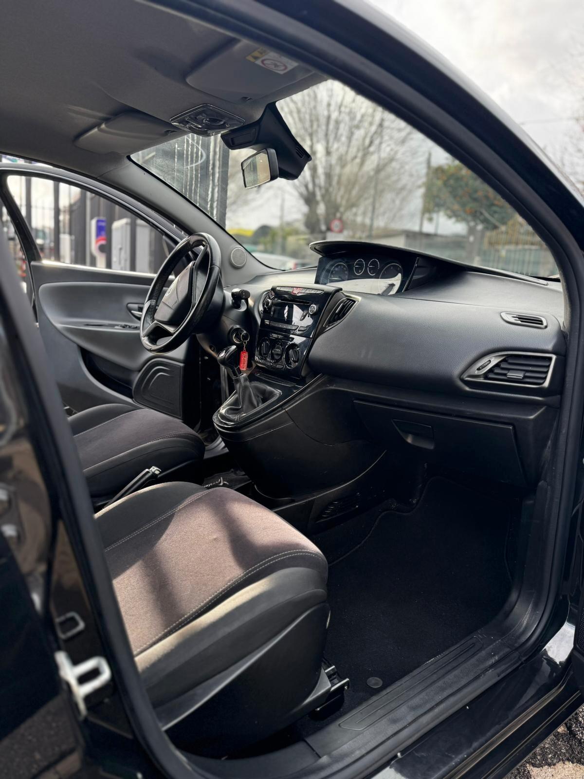 Lancia Ypsilon 1.3 MJT 16V 95 CV 5 porte S&S Platinum