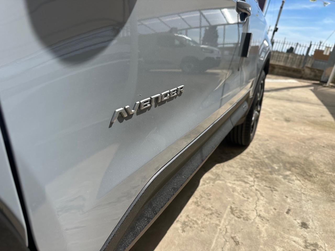 Jeep Avenger 1.2 Turbo 110 CV MHEV Summit