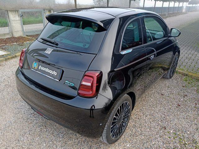 FIAT 500e La Prima