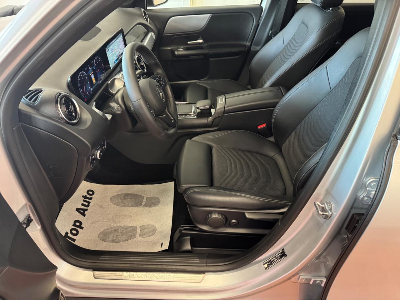 MERCEDES-BENZ GLB 200 d AUT. 4MATIC SPORT / 7 POSTI