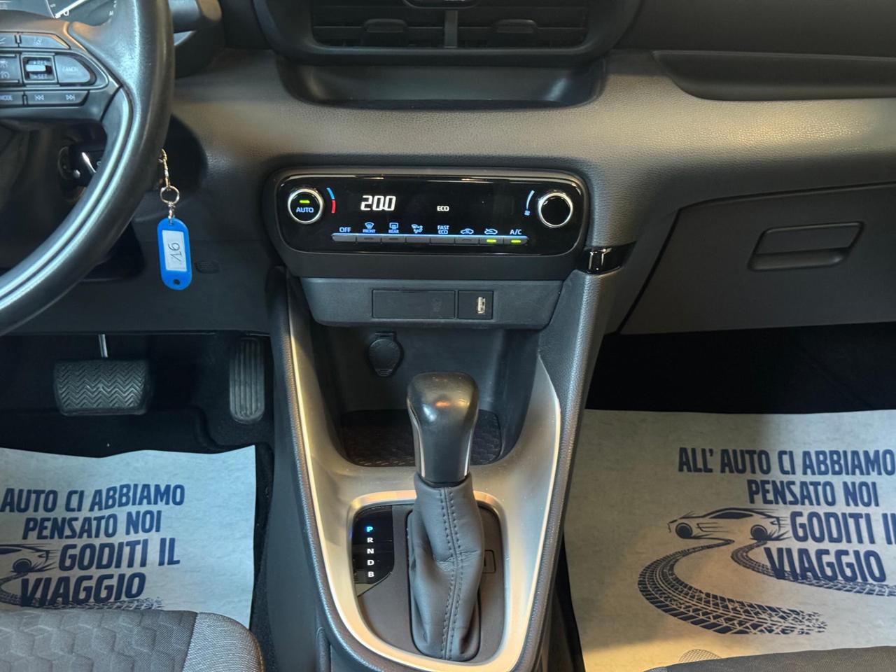 Toyota Yaris 1.5h Business N1-AUTOCARRO PREZZO + IVA