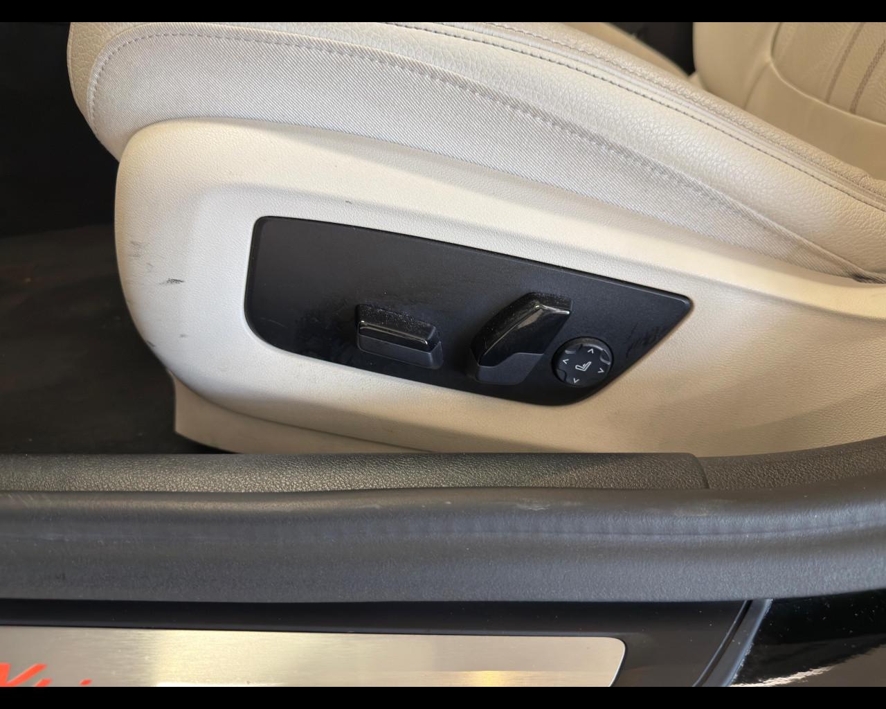 BMW Serie 5(G30/31/F90) - 518d Touring Luxury