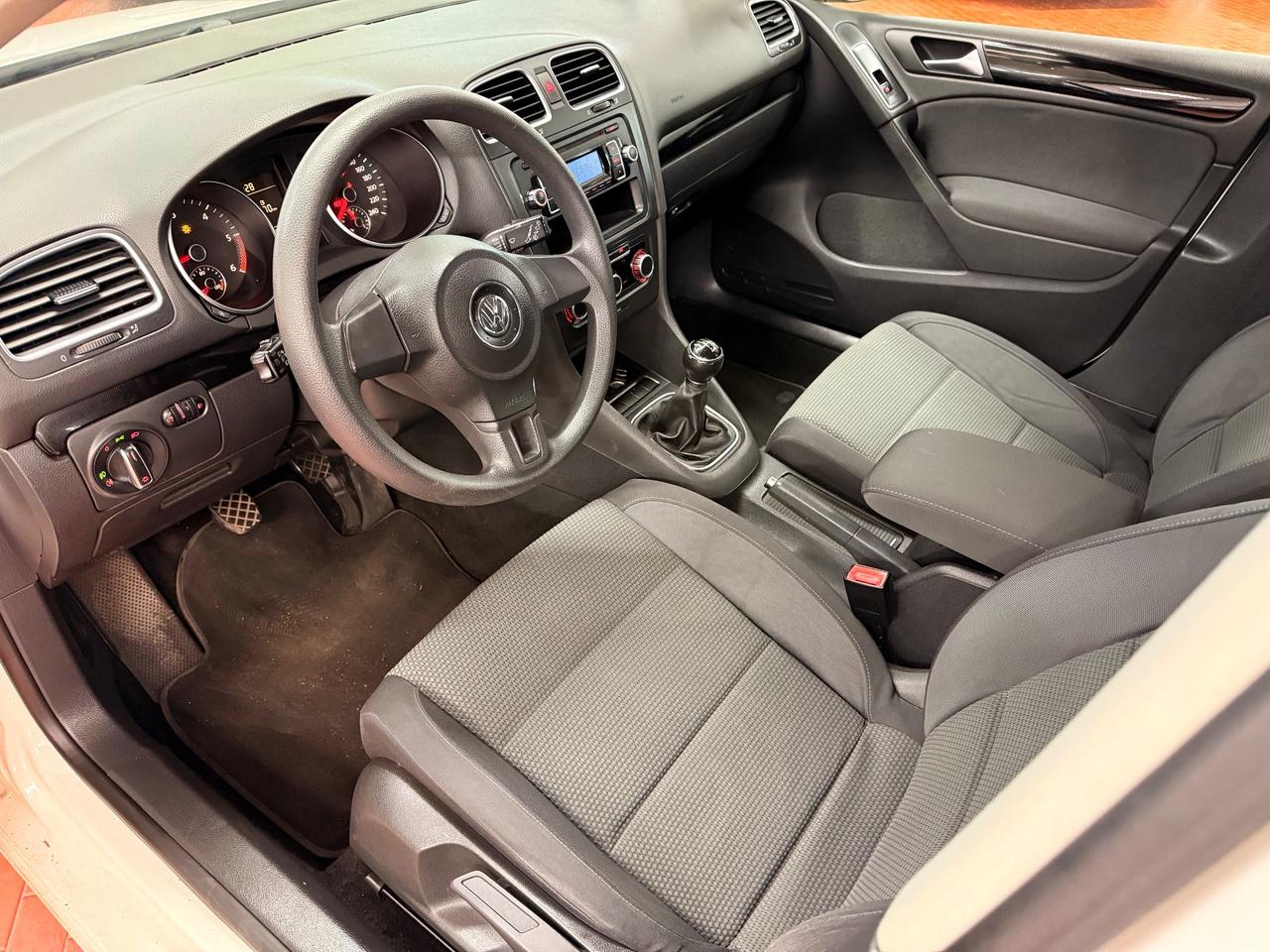 Volkswagen Golf 2.0 TDI 140CV . Highline ok Neopatentati