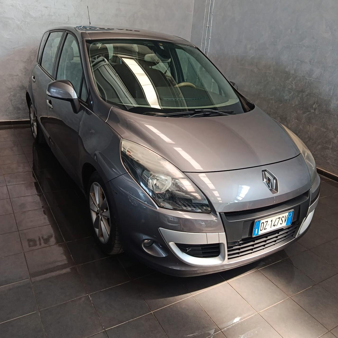 Renault SCENIC 1.9 DCI