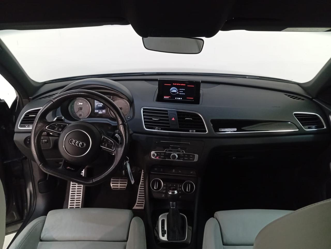 Audi Q3 RS 2.5 TFSI quattro S tronic