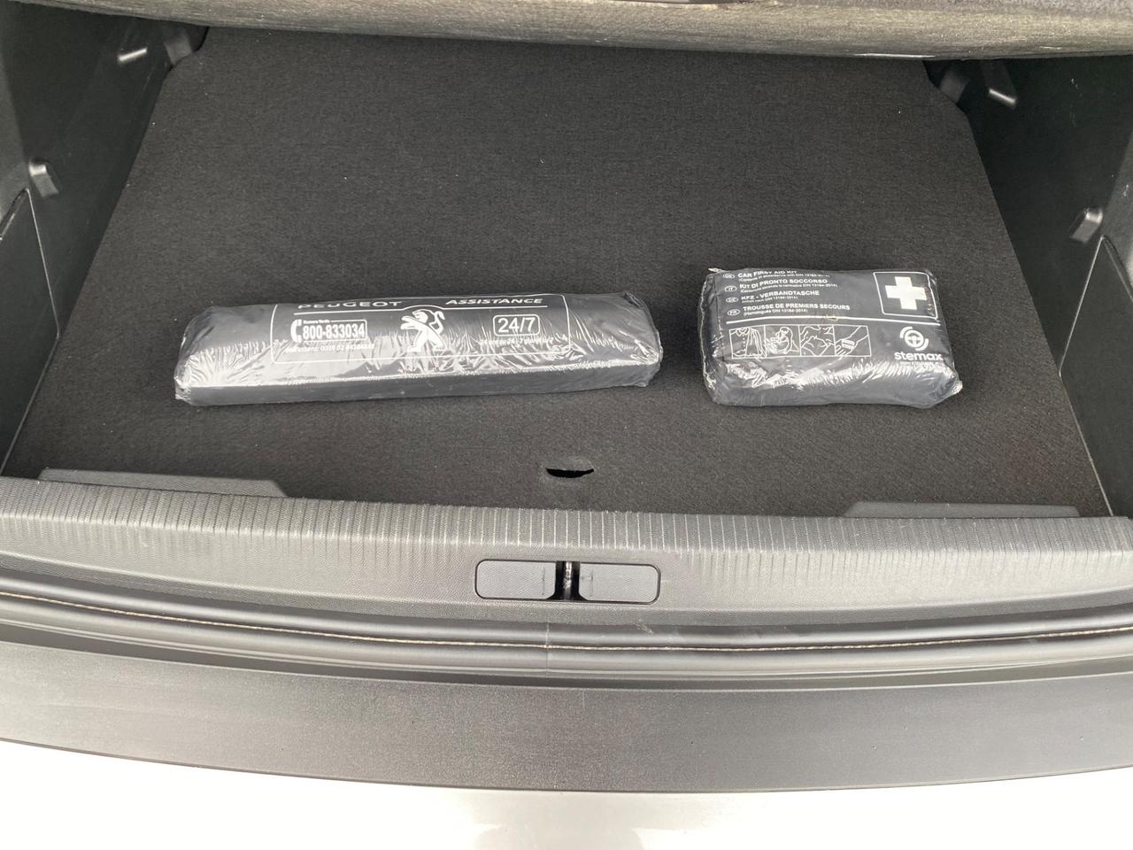 Peugeot 2008 BlueHDi 110 S&S Allure Pack IVA ESPOSTA UNICO PROPRIETARIO