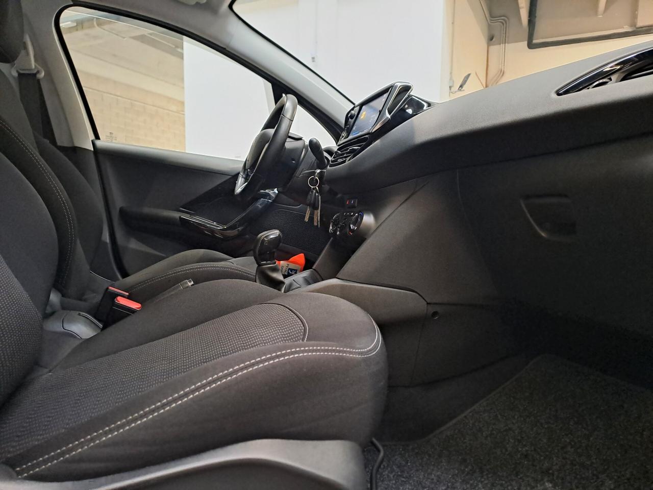 PEUGEOT 208 1.2 BENZINA *DA VETRINA*
