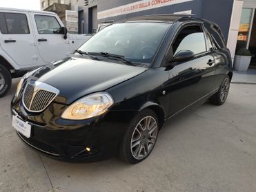 Lancia Ypsilon 1.3 MJT 105 CV Sport MomoDesign