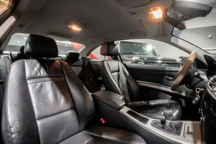 BMW Serie 3 Coupé E92 320d Attiva – Eleganza e Sportività