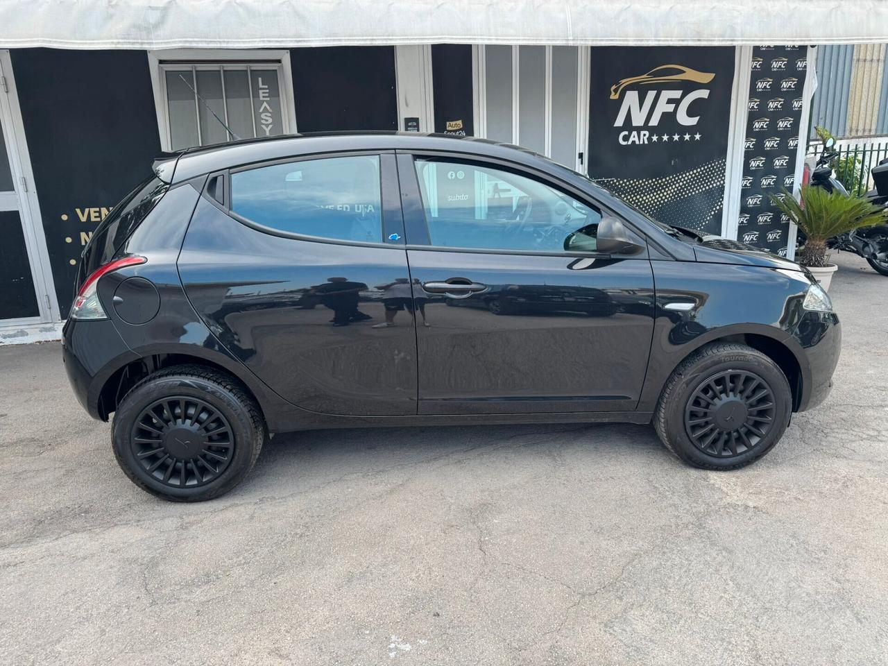 Lancia Ypsilon 0.9 TwinAir 5 porte Metano Ecochic Gold