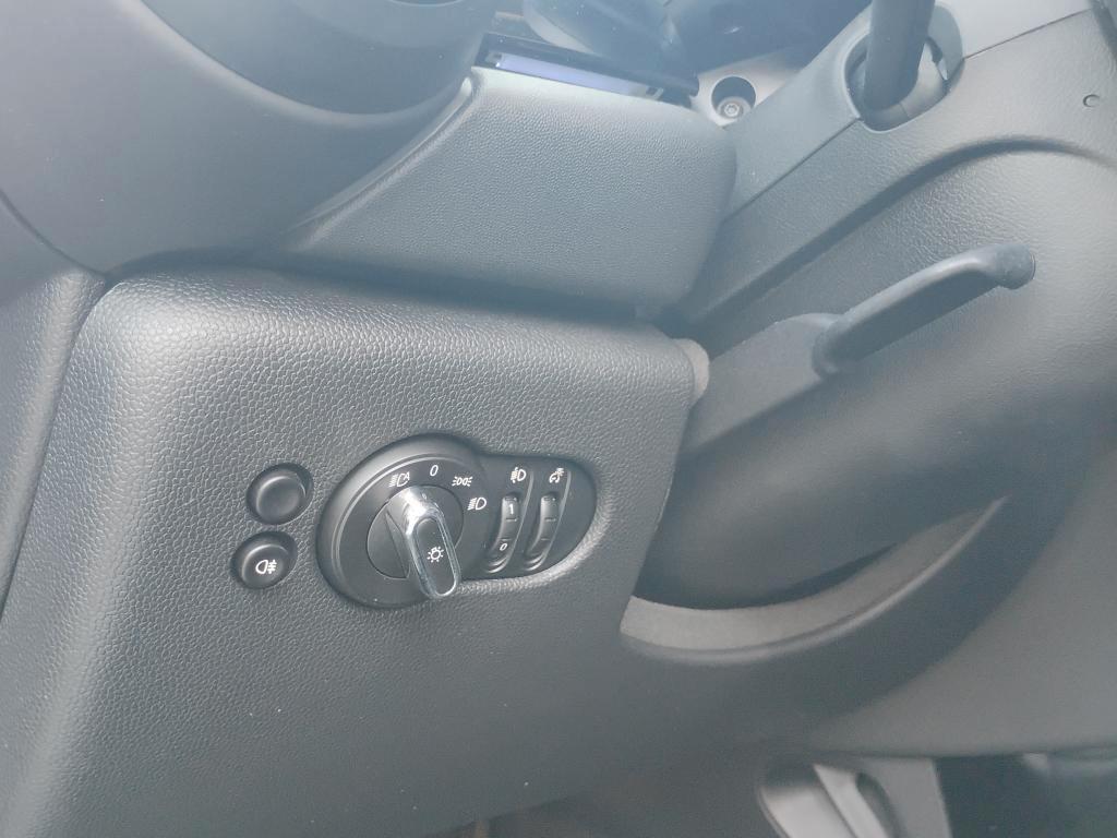 Mini 5 Porte One Essential 1.5 Twin Power Turbo 75cv.SEDILI SPORTIVI