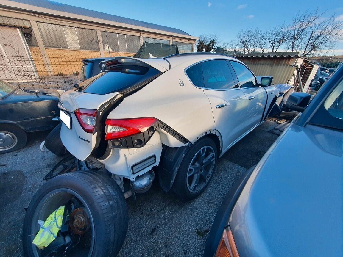 Maserati Levante 3.0 D V6 275CV AWD Gransport