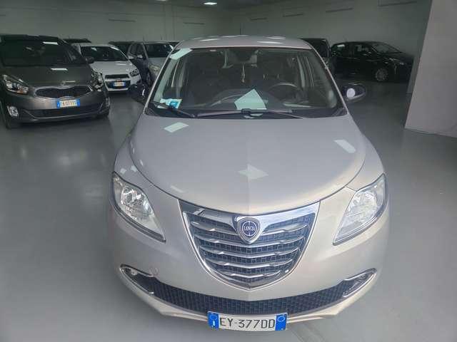 Lancia Ypsilon Ypsilon III 2011 1.2 8v Platinum 69cv E6
