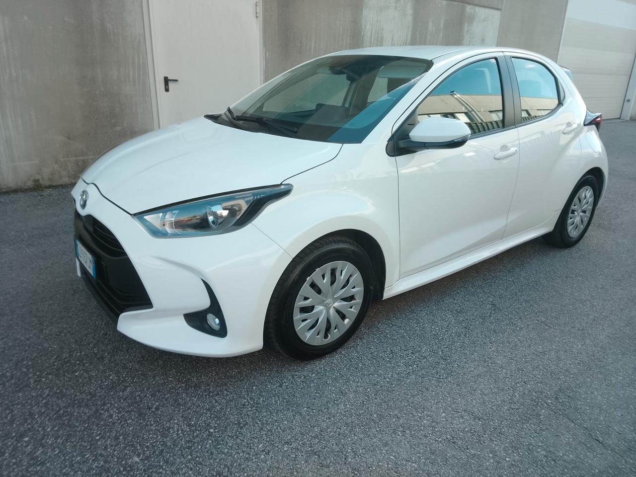 Toyota Yaris 1.5 Hybrid 5 porte Lounge