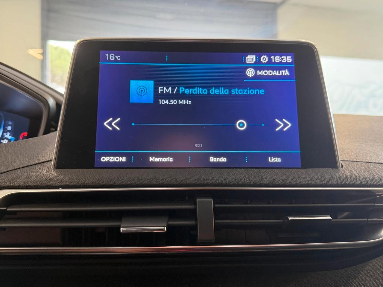 PEUGEOT 3008 1.6 BLUEHDI 120CV OK NEOPATENTATO NAVI CAM ANNO 2017