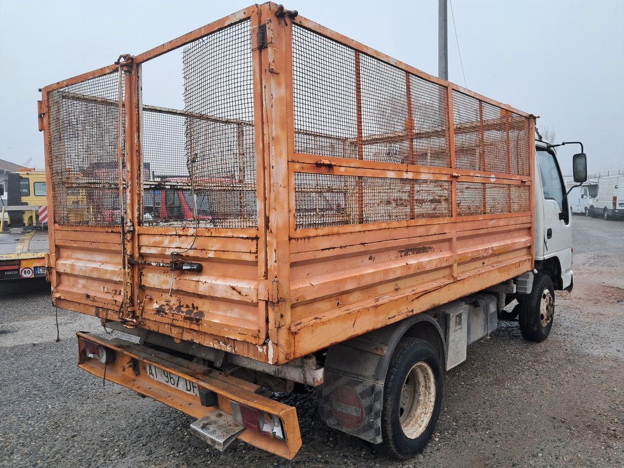 ISUZU RIBALTABILE TRILATERALE